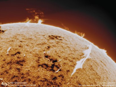 สดร. เผยโฉมสุดยอดภาพถ่ายดาราศาสตร์ฝีมือคนไทย ประจำปี 2568  เนบิวลาตุ๊กแก ดวงจันทร์บังดาวเสาร์ ดวงอาทิตย์ในช่วงคลื่นไฮโดรเจนอัลฟา ดาวหางจื่อจินซาน-แอตลัส ออโรรากับเมฆแมกเจลแลน