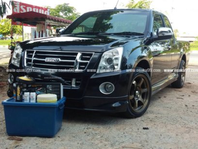 ขัดเคลือบสีรถ D-MAX โดยคุณชาตรี จ.อุบล