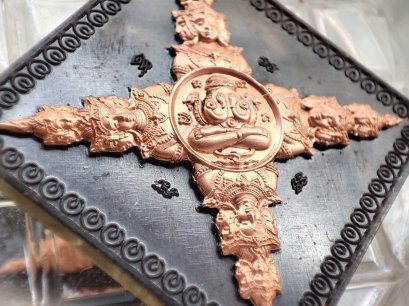 งานปั๊มหน้ากากพระ