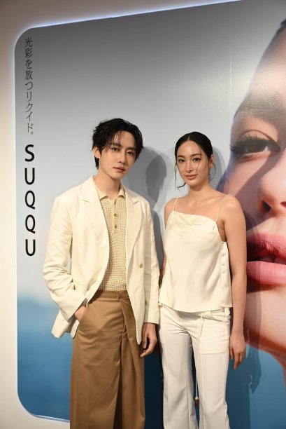 'มาร์ค ศิวัช - แพร์ พิชชาภา' ออร่าแรง! ร่วมเปิดตัวรองพื้นใหม่ SUQQU THE LIQUID FOUNDATION e เผยเคล็ดลับผิวโกลว์สะดุดตา