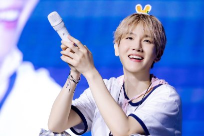 'เอลี่ไทย' สุขจนล้น!! 'แบคฮยอน' ระเบิดพลัง Performance ขั้นสุด จัดเต็มโปรดักชั่นระดับโลก 2 วันเต็ม ในคอนเสิร์ต "2025 BAEKHYUN WORLD TOUR <Reverie> in BANGKOK"