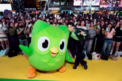 มุ่งมั่น มากความสามารถ ภาษาแน่น 'ต้าห์อู๋' แท็กทีม Duo ปลุกไฟใจกลางสยามสแควร์ สร้างแพชชันการเรียนภาษา