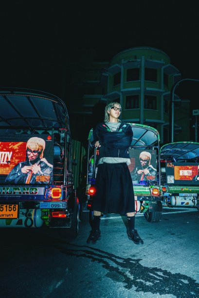 Ben Bizzy ส่ง "คืนใจ 2026" พาตุ๊กตุ๊กตระเวนทั่วกรุง ปลุกเพลงฮิตยุค 2000s ของ Vacation Band ในสไตล์ Sexy Drill