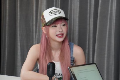 แพนิคหลังดรามา 'พลอยชมพู' เล่ากลัวการขึ้นร้องเพลง เปิดใจชีวิตโสด บอกให้ตายใครก็ไม่เชื่อ