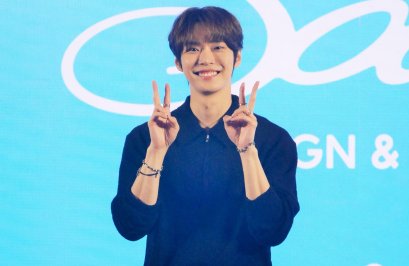 ซีจือนี่ใจเหลว! DOYOUNG อ้อน "รักโดยองนานๆ นะครับ" ก่อนชวนไปเปิด "ประตูแห่งความทรงจำ" ในคอนเสิร์ตเดี่ยวเต็มรูปแบบครั้งที่สองในประเทศไทย 2025 DOYOUNG CONCERT [ Doors ] in BANGKOK 