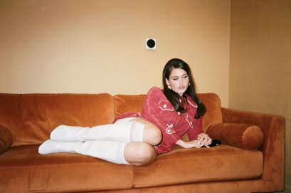 SIENNA SPIRO มาแรงไม่หยุด! ส่ง "Die On This Hill" เข้า Top 10 Global Spotify พร้อมไต่อันดับบนชาร์ตเพลงทั่วโลก สมเป็นศิลปินมาแรงแห่งปีที่น่าจับตามอง