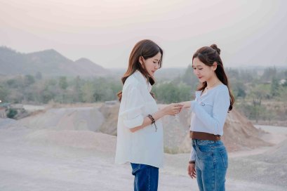 ถึงเวลาเซย์เยส! 'น้ำหนึ่ง' ขอ 'เนย' แต่งงาน ปิดฉาก "โซ่รักอัคนี" หวานละมุน แฮปปี้เอนดิ้ง