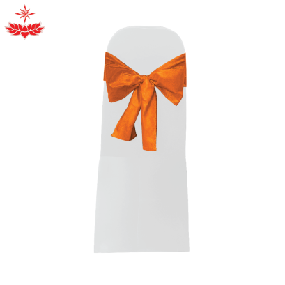 เก้าอี้บุนวมผ้าขาวสวมตึง + โบว์สีส้ม