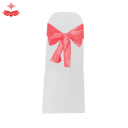 เก้าอี้บุนวมผ้าขาวสวมตึง + โบว์สีชมพู