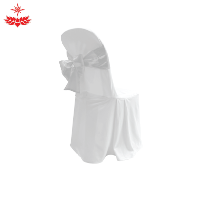 เก้าอี้พลาสติกสวมผ้าขาว + โบว์สีขาว