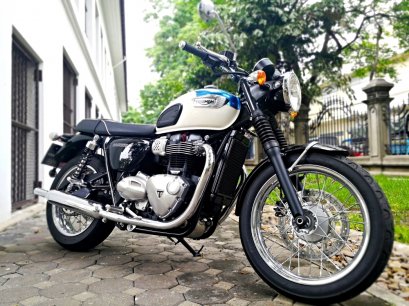 Triumph  Bonneville t100 บิ๊กไบค์ คลาสสิกสไตล์อังกฤษ