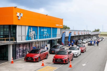 TOYOTA YARIS ATIV HEV 