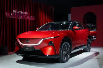 THE ALL-ELECTRIC MAZDA CX-6e 