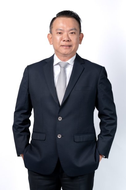 วัลลภ ตรีฤกษ์งาม 