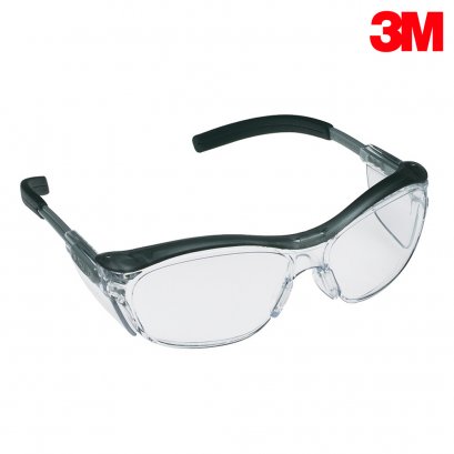 แว่นตานิรภัย