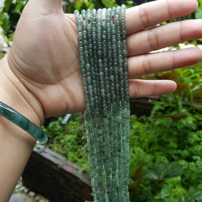 สร้อยคอหยก 