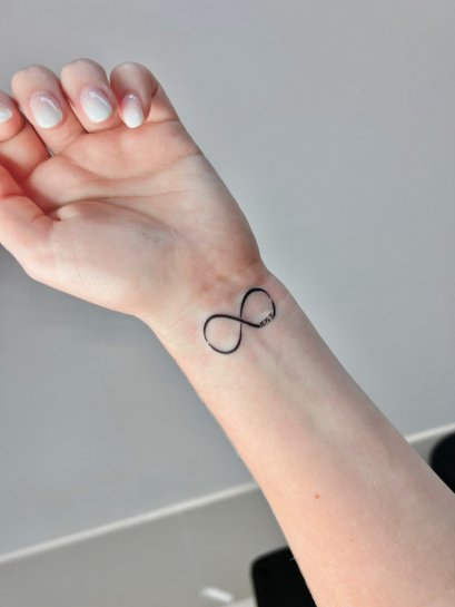 Minimal Tattoo