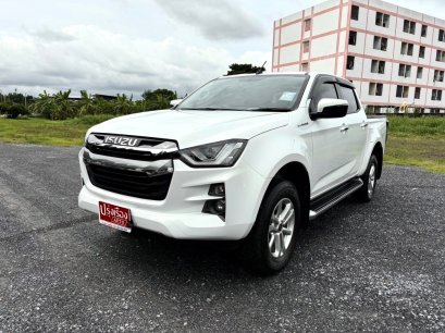 2022 ISUZU D-MAX BLUE POWER CAB4 Hi-Lander 1.9 L DA เกียร์ธรรมดา