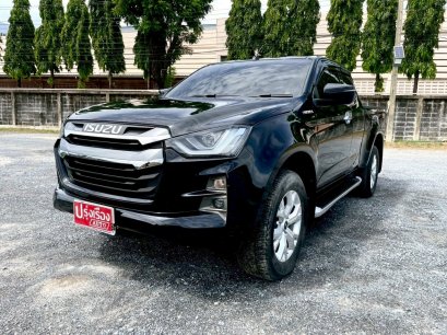 2022 ISUZU ALL NEW D-MAX 3.0 CAB4 Vcross Z 4WD เกียร์ธรรมดา