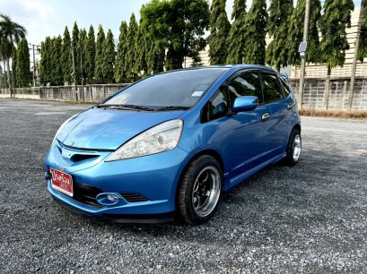 2010 Honda jazz 1.5 V เกียร์ออโต้