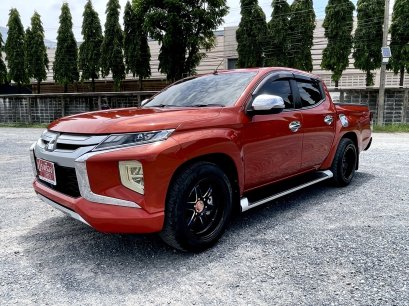 2019   Mitsubishi Triton Double Cab 2.4 GT PLUS เกียร์ธรรมดา