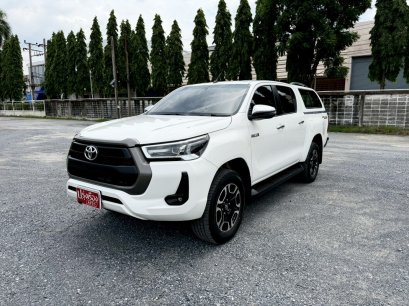 2021 Toyota HIlux Revo Double Cab 2.4 Prerunner Mid เกียร์ออโต้