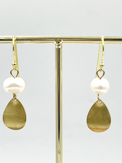 Pearl Round Shape Dangle-Drop Brass Teardrop Earrings