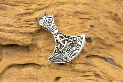 Viking Mammen Axe with Celtic knot