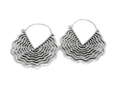 &quot; Wavy Lines in Circle Form &quot;