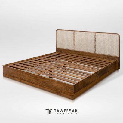 เตียงไม้สักผสมหวาย BE130