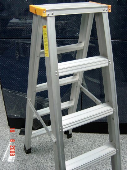 บันไดอลูมีเนียม