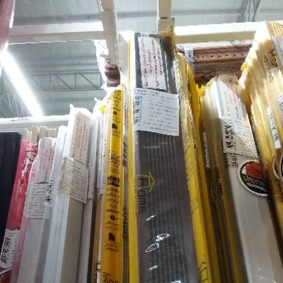 NAO452030 จมูกบันไดอลูมิเนียม สีโอ๊กดำ 4.5cm.x2.00m.