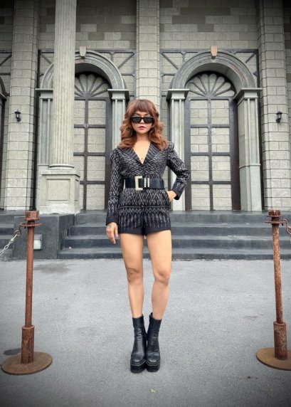 Short Jumpsuit จากผ้าทอมือ มัดหมี่ ของดี จ.ลพบุรี