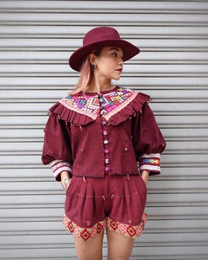 ชุดเซตขาสั้น + เสื้อครอปแขนตุ๊กตา