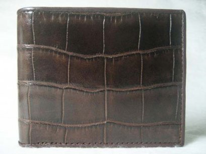 กระเป๋าตังค์ผู้ชาย หนังจระเข้แท้ ส่วนท้องสีน้ำตาลช็อกโกแลต #CRM444W-03