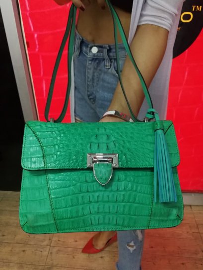 กระเป๋าหนังจระเข้แท้ สีเขียว #CRW1217H-02-GR1