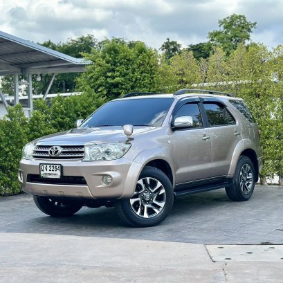 TOYOTA FORTUNER 3.0 V 4WD ปี53