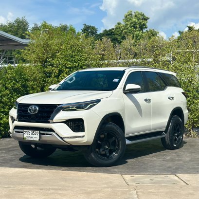TOYOTA FORTUNER 2.4 V ปี63