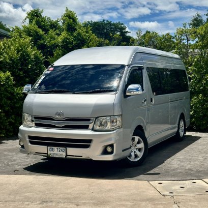TOYOTA COMMUTER 3.0 ปี57
