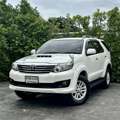 TOYOTA FORTUNER 3.0 V ปี56