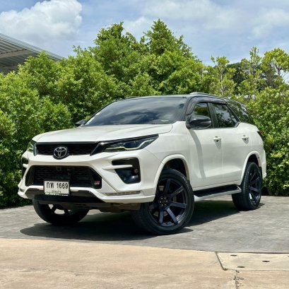 TOYOTA FORTUNER 2.4 V ปี65