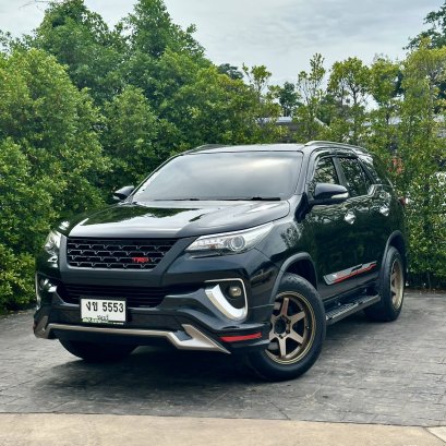 TOYOTA FORTUNER 2.8 V ปี59