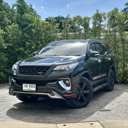 TOYOTA FORTUNER 2.8 V ปี59