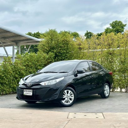TOYOTA YARIS ATIV 1.2 E ปี60