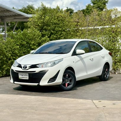 TOYOTA YARIS ATIV 1.2 J ปี61
