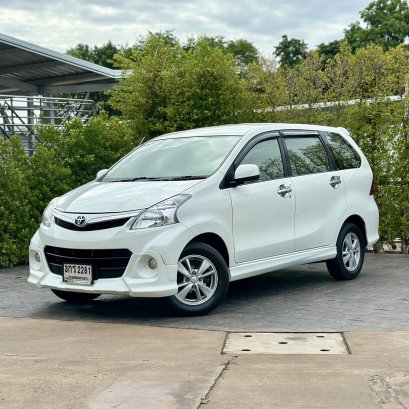 TOYOTA AVANZA 1.5 G ปี57