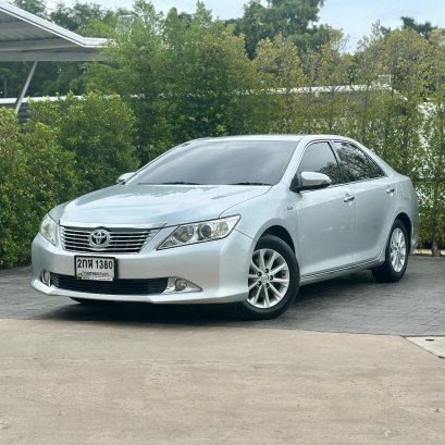 TOYOTA CAMRY 2.0 G ปี57