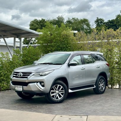 TOYOTA FORTUNER 2.4 V ปี62