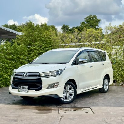 TOYOTA INNOVA 2.8 CRYSTA V ปี60