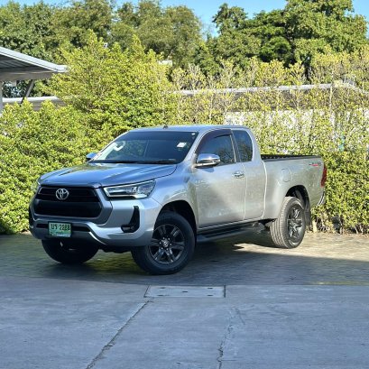 TOYOTA HILUX REVO CAB 2.4 PRERUNNER MID ปี64
